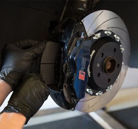 Audi RS7 in for some EBC brakepads and Motul brake fluid change